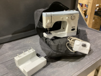 ELNA SU SEWING MACHINE