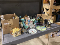 2 BOXES OF KNICK KNACKS