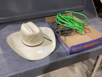 ARIAT COWBOY HAT + 2 PIGGING STRINGS
