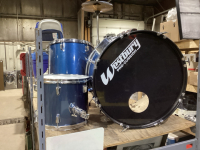 SHELF #1 - 4 PIECE EVANS WESTBURY DRUM SET W/DRUM STICKS