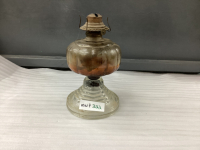 VINTAGE OIL LAMP - NO CHIMNEY