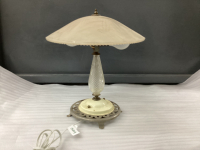 VINTAGE TABLE LAMP
