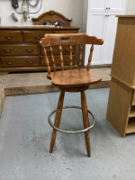 WOOD BAR STOOL W/ FOOT REST