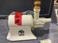 CHAMPION JUICER