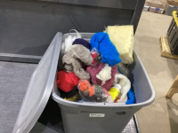 DYED CRAFTING WOOL IN A GOOD LIDDED TOTE