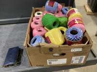 BOX W/CROCHET COTTON AND CROCHET HOOKS