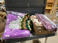 BLANKETS + AFGHANS, BED SPREAD