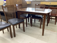 WOOD DINING TABLE W/ (4) CHAIRS