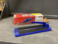BENNETT TILE CUTTER