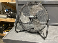 UTILITECH FLOOR FAN