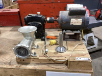 MEAT GRINDER &ldquo;22&rdquo; UNIT W/MOTOR + REDUCER GEAR BOX