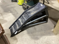 2 CAR RAMPS - METAL