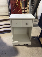 SMALL END TABLE W/ ONE DRAWER