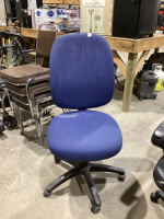 BLUE OFFICE CHAIR - ARMLESS