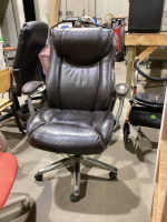 DARK BROWN OFFICE CHAIR