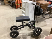 "HOMCOM". KNEE SCOOTER