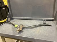 2000 LB HITCH MOUNT W/ 1 7/8" BALL