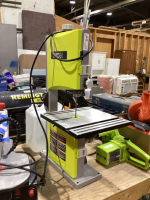 SMALL RYOBI BAND SAW - 9"