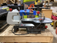 PORTER CABLE SCROLL SAW W/ EXTRA BLADES