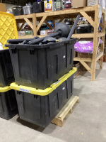 (2) XL TOTES W/ STANTION BASES AND FELT ROPE