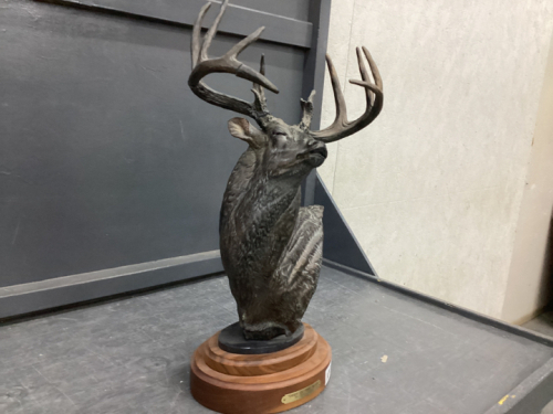 "BRONZE LOOK" ... "DEEP IN THE RUT" DECOR PIECE. BY BURL JONES. 14/450