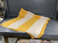 VINTAGE CROCHET BLANKET/COUCH THROW