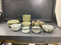 BOX W/ GREEN DISH SET & SOME POTTERY BOWLS
