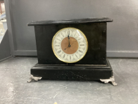 VINTAGE MANTLE CLOCK CONVERTED TO BATTERY