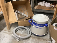 BISSELL POWER LIFTER CARPET CLEANER - MODEL 1660B