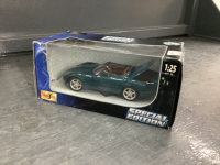 MAISTO DIE CAST JAGUAR XK 180 COLLECTOR CAR