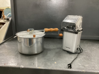 (2) POPCORN MAKERS