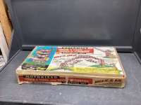 VINTAGE MOTORIZED GIRDER & PANEL AND BRIDGE & TURNPIKE BUILDING SET