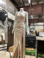 LADY MANNEQUIN W/ FANCY DRESS