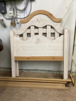 TWIN SIZE HEADBOARD/FOOTBOARD W/ RAILS
