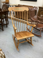 WOOD ROCKING CHAIR