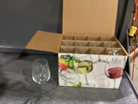 BOX W/11 WINE GLASSES