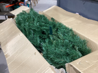 ARTIFICIAL CHRISTMAS TREE